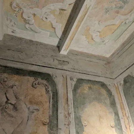 Affrescato 180mq In Palazzo Del 600 A Appartamento Mantova